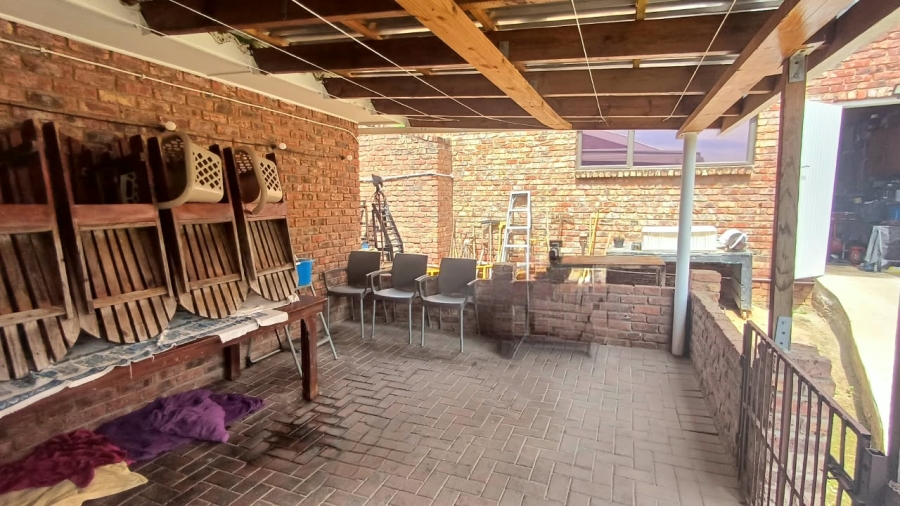 3 Bedroom Property for Sale in Strelitzia Park Eastern Cape